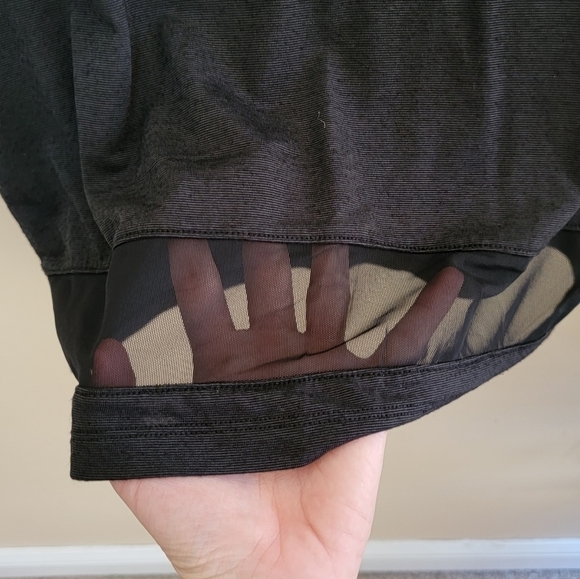 BCG | Black Short Sleeve Tee with Mesh Detail at Hem Size Medium - Picture 6 of 6